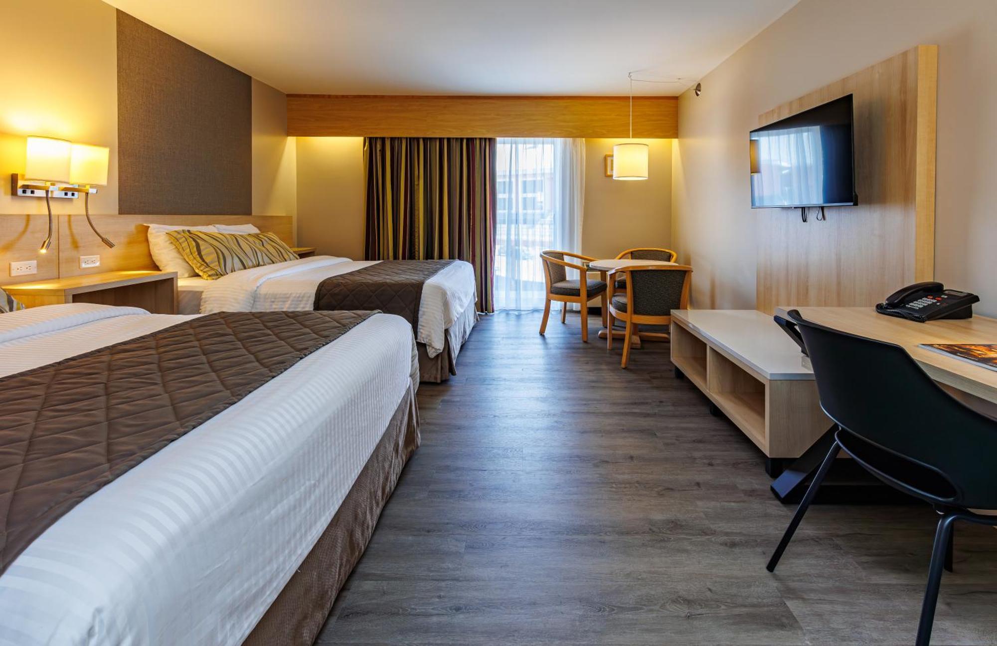 Hotel-Motel Castel De La Mer ラ・マルベー エクステリア 写真